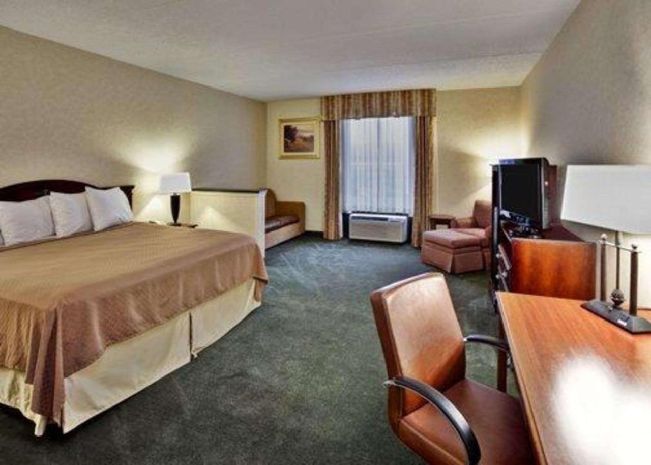 Quality Inn & Suites Somerset Exterior foto